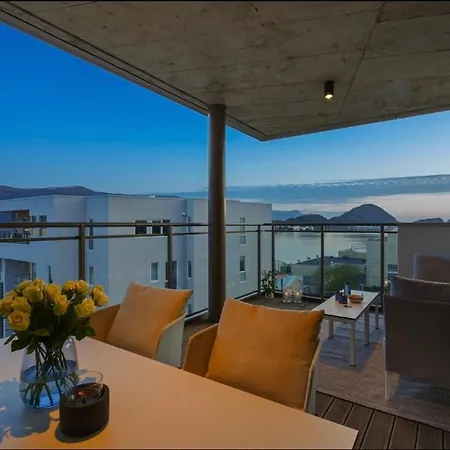 Apartment Ny Sentrumsnaer I Alesund